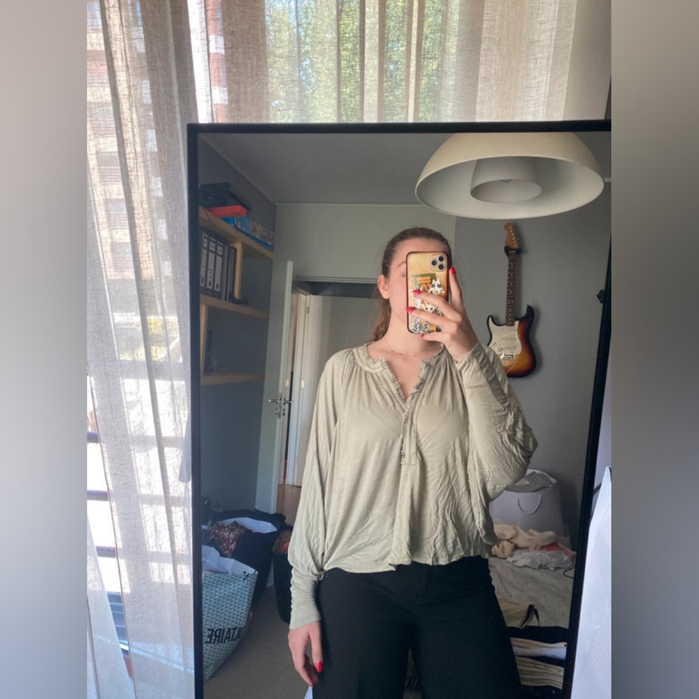 Women's Green Draped Long Sleeve Top